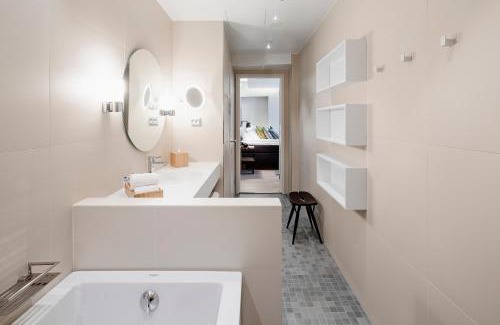 Kamppi Hotel | Stylish Hotel Indigo Helsinki-Boulevard: Pet-Friendly Stay