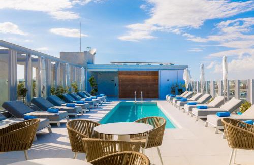 Larnaca City Centre Hotel | Exclusive Hotel Indigo Larnaca - Adults Only with Ocean View