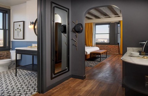 Downtown Northeast Hotel | Pet-Friendly Oasis at Hotel Indigo Omaha Downtown