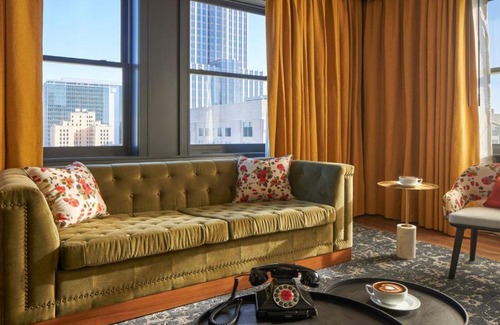 Downtown Northeast Hotel | Pet-Friendly Oasis at Hotel Indigo Omaha Downtown