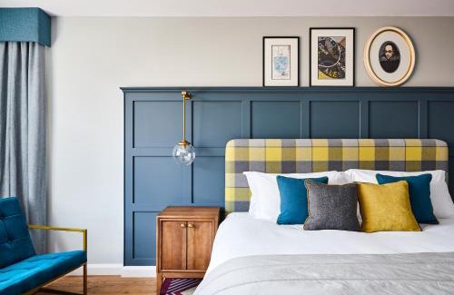 City Centre Hotel | Stylish Hotel Indigo Stratford: Top-Rated Amenities Await