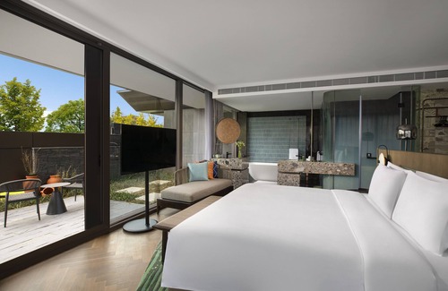 Wuzhong Hotel | Explore Hotel Indigo Suzhou Yangcheng Lake - Family Friendly Stay