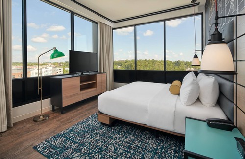 College Town Hotel | Experience Hotel Indigo Tallahassee - Collegetown Today!