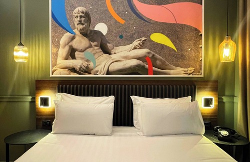 Roman Quarter Hotel | Discover Hotel Indigo Turin: 4-Star Rated with Spa Amenities