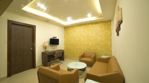 Vijayawada Hotel | Discover Hotel Indraprasttha: Family-Friendly & Accessible
