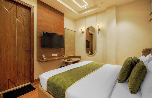 Amritsar Hotel | Discover Hotel Indus: Family-Friendly with Breakfast Included
