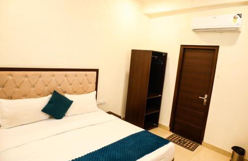 Zirakpur Hotel | hotel infraview