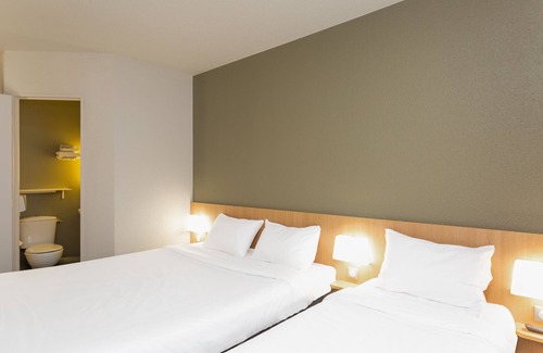 Montlucon Hotel | Budget-Friendly Hotel Inn Design Montluçon with Spa & Breakfast