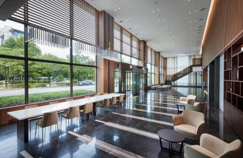Bongmyeong-dong Hotel | Discover Hotel Interciti: 4-Star Comfort with Family Amenities