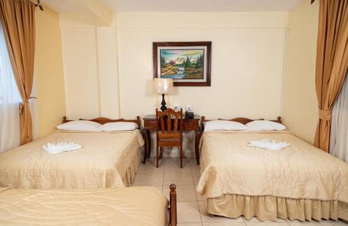 Comayagua Hotel | Comfortable Hotel Internacional Palmerola with Pool & Breakfast