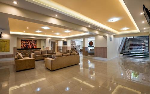La Cumbre Hotel | Discover Hotel Intersur La Cumbre: Family-Friendly Escape