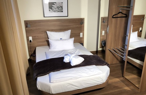 Isenbuttel Hotel | Experience Comfort at Hotel Isenbütteler Hof - 9.2/10 Rated