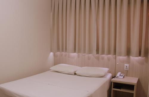 Centro Hotel | Explore Hotel Itajaí Tur: Family-Friendly with Hot Tub