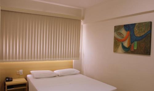 Centro Hotel | Explore Hotel Itajaí Tur: Family-Friendly with Hot Tub