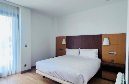 Haro Hotel | Discover Ciudad de Haro: Family-Friendly Hotel with Pool