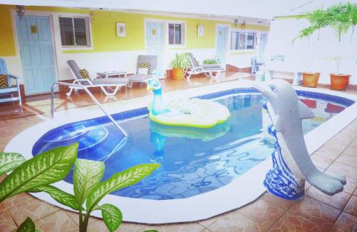 Masaya Hotel | Explore Comfort at Hotel Ivania’s with Pool and Breakfast