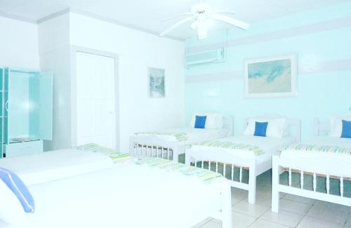Masaya Hotel | Explore Comfort at Hotel Ivania’s with Pool and Breakfast