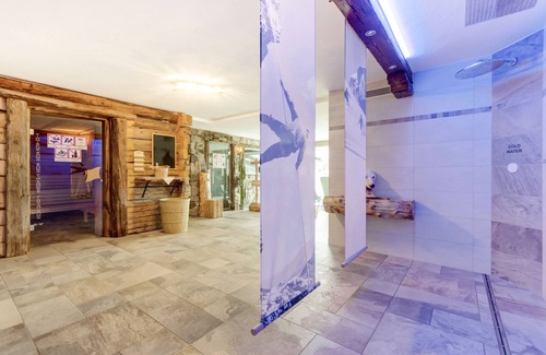 Selva di Val Gardena Hotel | Experience Hotel Jägerheim: Guest Rated 9.8 with Spa & Pool