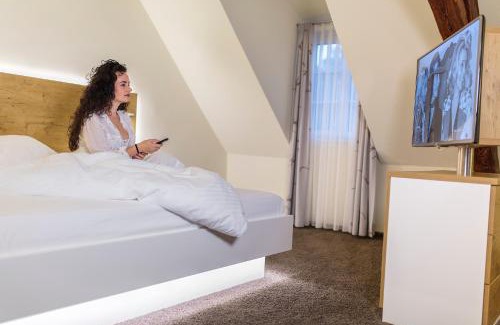 Liebersbronn Hotel | Discover Hotel Jägerhaus: Pet-Friendly Stay in Esslingen