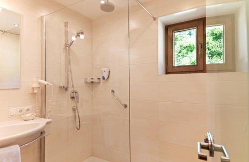 Oetz Hotel | Discover Hotel Jägerhof: Oceanfront Retreat with Spa Amenities