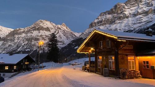 Grindelwald Hotel | Pet-Friendly Jägerstübli Grindelwald: Guest Rated 9/10