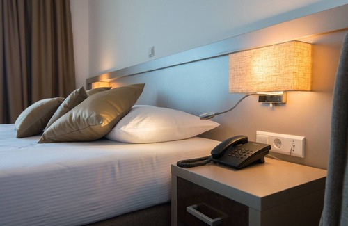 Neum House | Hotel Jadran: Double Room with Balcony and Sea View