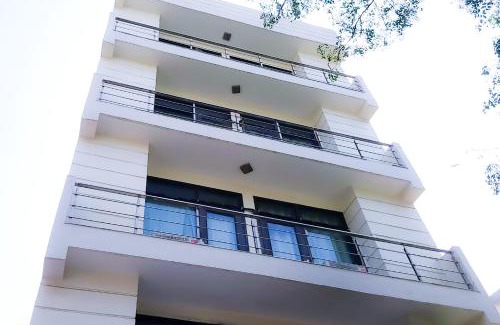 Chittaranjan Hotel | Budget-Friendly Hotel Jagannath Near Nehru Place with Kitchen