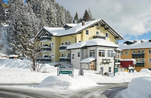 Filzmoos Hotel | Explore Hotel Jagdhof: Oceanfront Spa Retreat Awaits
