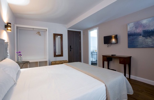 Mora de Rubielos Hotel | Hotel Jaime I: Family-Friendly with Spa & Breakfast Included