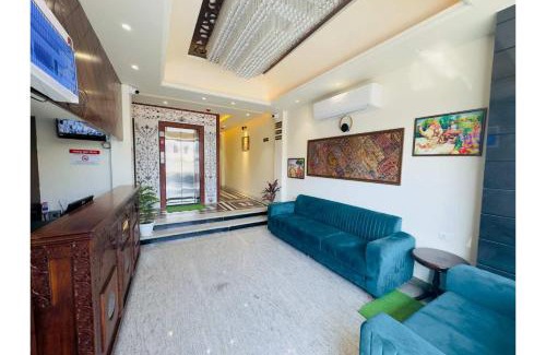 Amer Fort Road Hotel | Discover Hotel Jaipur Dreams: Family-Friendly Getaway
