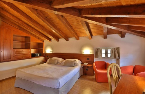 Trieste City Centre Hotel | Discover Hotel James Joyce: Family-Friendly Spa Retreat
