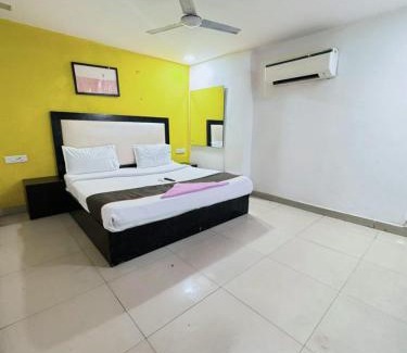 Tughlakabad House | Pet-Friendly Retreat at Hotel White House for Families