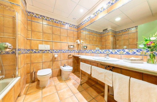 Elche Hotel | Relax at Hotel Jardín Milenio: 4-Star with Pool & Spa