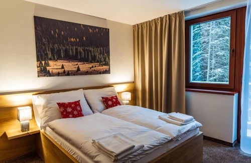 Jasna Hotel | Discover Hotel Jasná: Family-Friendly with Breakfast Options