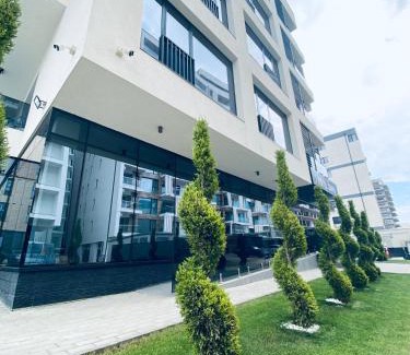 Mamaia-Sat Hotel | Discover Hotel Javu: Family-Friendly with Top Ratings