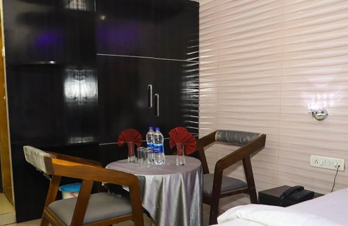 Thane West Hotel | Hotel Jayesh Inn