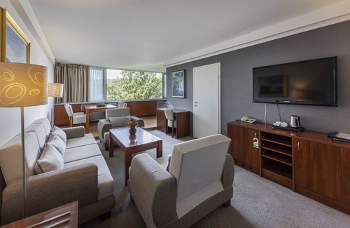Seliste Hotel | Discover Hotel Jezero: Pool, Spa & Family-Friendly Fun