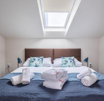 Celadna Hotel | Retro Hotel JISKRA: Oceanfront Getaway for Families & Pets
