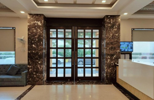 Jaipur Hotel | Budget-Friendly Hotel JJ Valley with Breakfast & Family Amenities