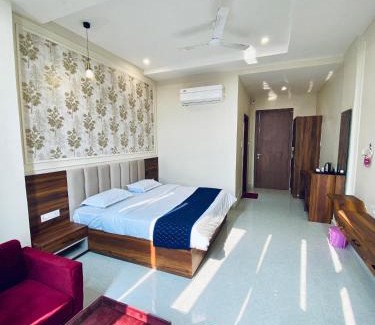 Jaunpur Hotel | Hotel JMS Grand