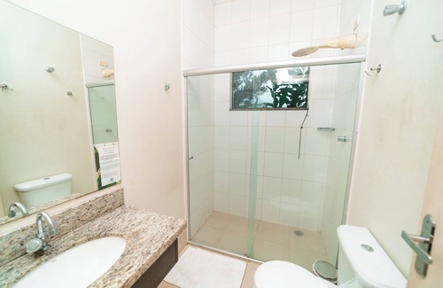 Pariquera-Acu Hotel | Budget-Friendly Hotel Joli with Breakfast & Child Care