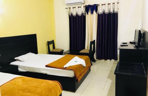 Siddharthanagar Hotel | Budget-Friendly Hotel Joshi: Pet Friendly & Family Amenities