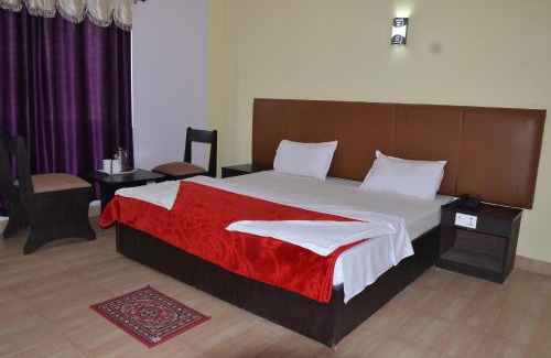 Siddharthanagar Hotel | Budget-Friendly Hotel Joshi: Pet Friendly & Family Amenities
