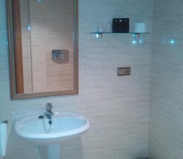 Villarrobledo Hotel | Discover Hotel Juan Carlos I: Family-Friendly Retreat