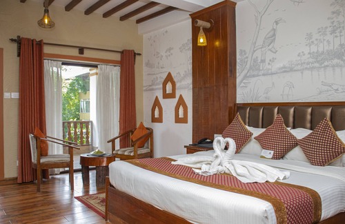 Sauraha Hotel | Inviting Hotel Jungle Crown: 4-Star Stay with Pool & Spa