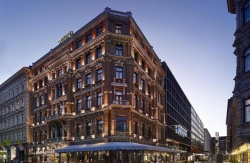 Helsinki City Centre Hotel | Elegant Hotel Kämp: Pet-Friendly Oasis with Spa Amenities