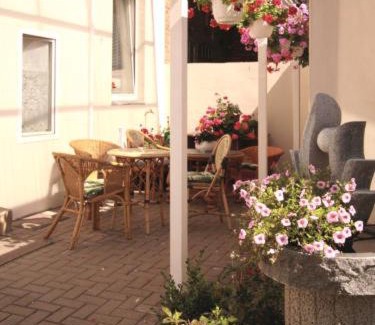 Viewegsgarten-Bebelhof Bed & Breakfast | Pet-Friendly Hotel Köhler with Breakfast and Hot Tub