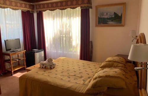 Pucon Hotel | Guest Favorite: Hotel Küyen-Ko Pucón with Hot Tub & Breakfast