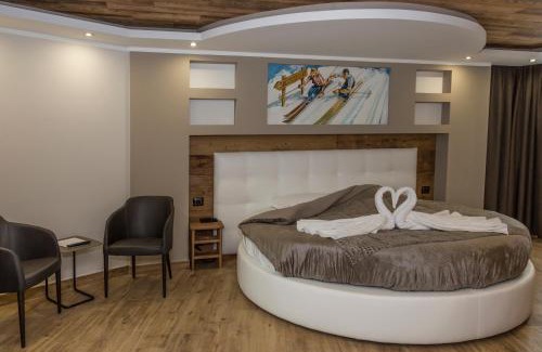 Sauze d'Oulx Hotel | Discover Hotel K2: Pet-Friendly Stay with Great Amenities