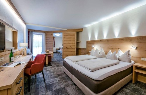 Scheffau am Wilden Kaiser Hotel | Experience Hotel Kaiser in Tirol: Spa, Pool & 9.2/10 Rating